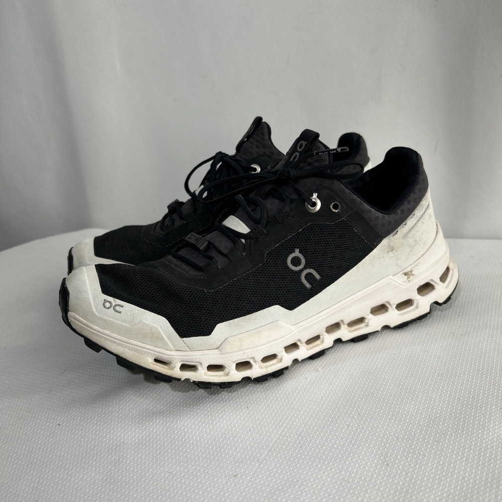 On Cloudultra Women's Black/White Trail Shoe 44.99538 – Size 9👀 See Pictures **